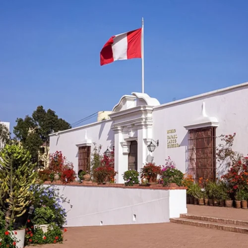 CITY TOUR & MUSEO LARCO
